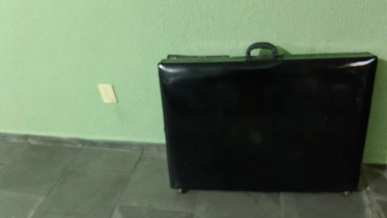 Maca dobrável semi nova