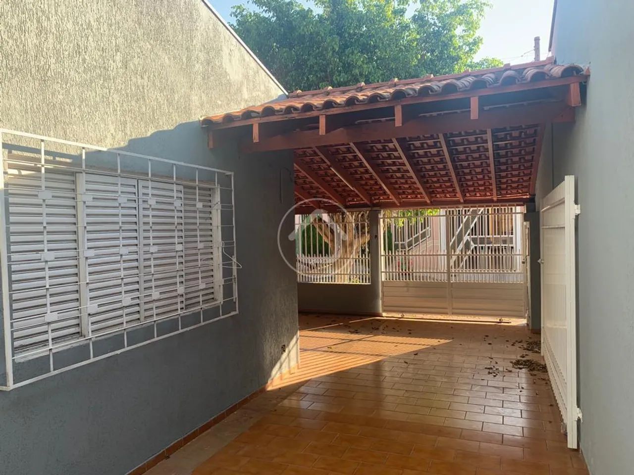 SOBRADO NA COM SUITE NO 1º PISO