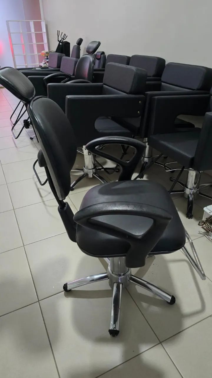 Cadeira Cabelereiro Suporte Pé - Foto 2
