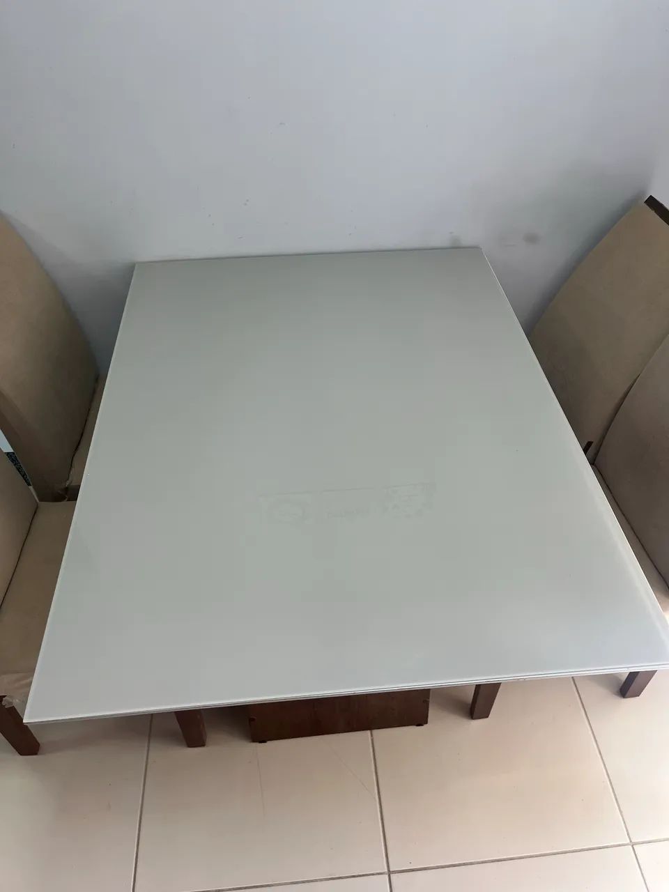 Mesa de jantar com tampo de vidro  - Foto 2