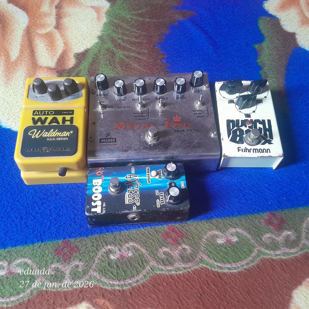 Pedais de guitarra 