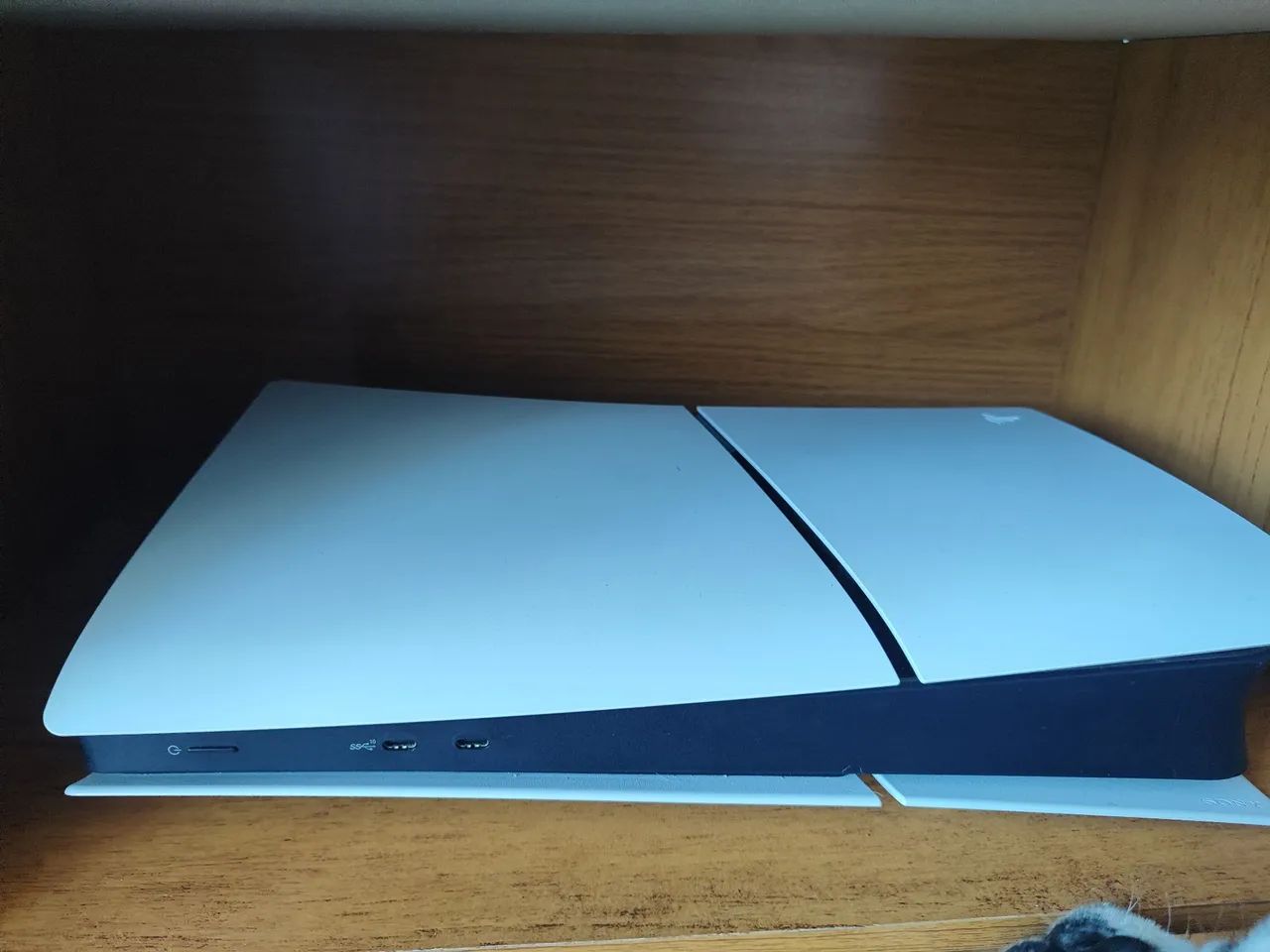 Ps5 na caixa 6 meses de uso com plano plus até abril de 2027