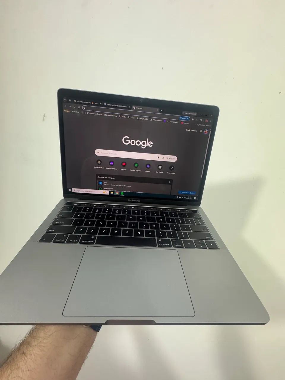 MacBook Pro 2017 - Core i7 | 16GB RAM | 1TB SSD (Dual Boot Windows/macOS)