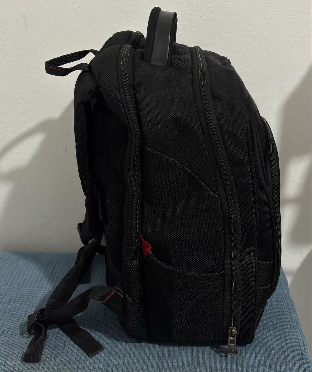 Mochila Executiva Reforçada Preta com Compartimento para Notebook e Vários Bolsos - Foto 3