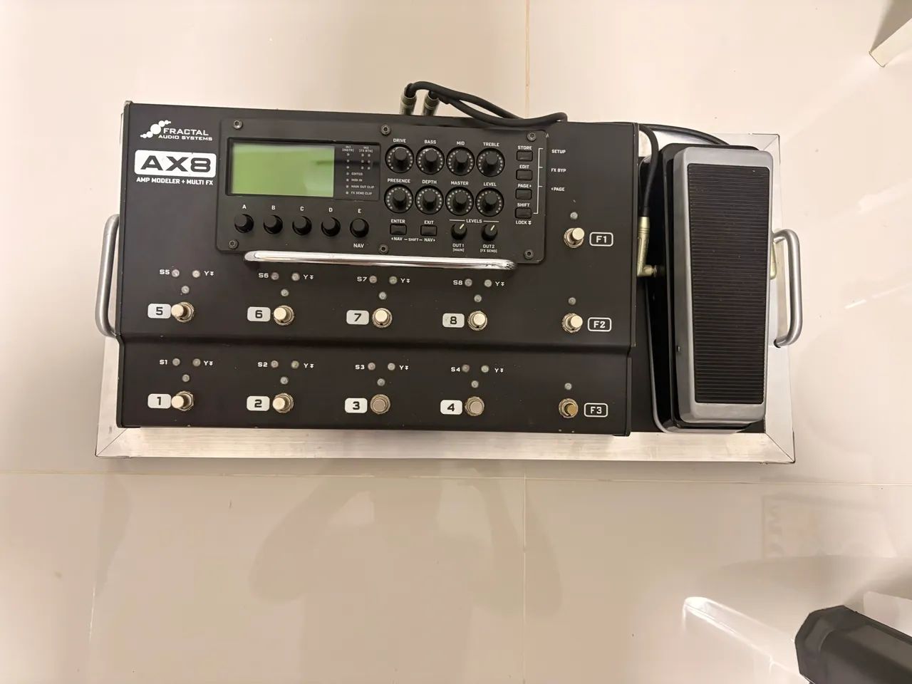Fractal Ax8 + pedal de expressão (tipo Mission SP1