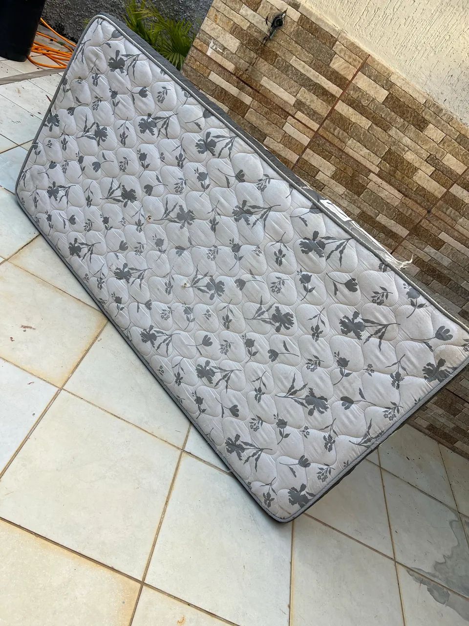Colchão solteiro ortobom usado