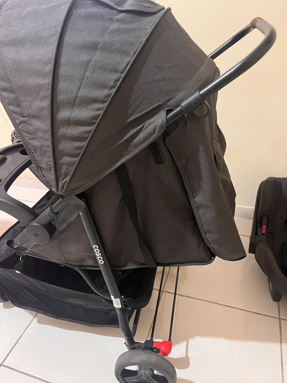 Carrinho mais bebê conforto cosco - Foto 3