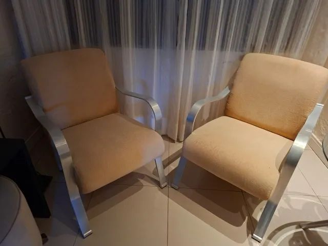 2 Poltronas com braços metálicos - Foto 2