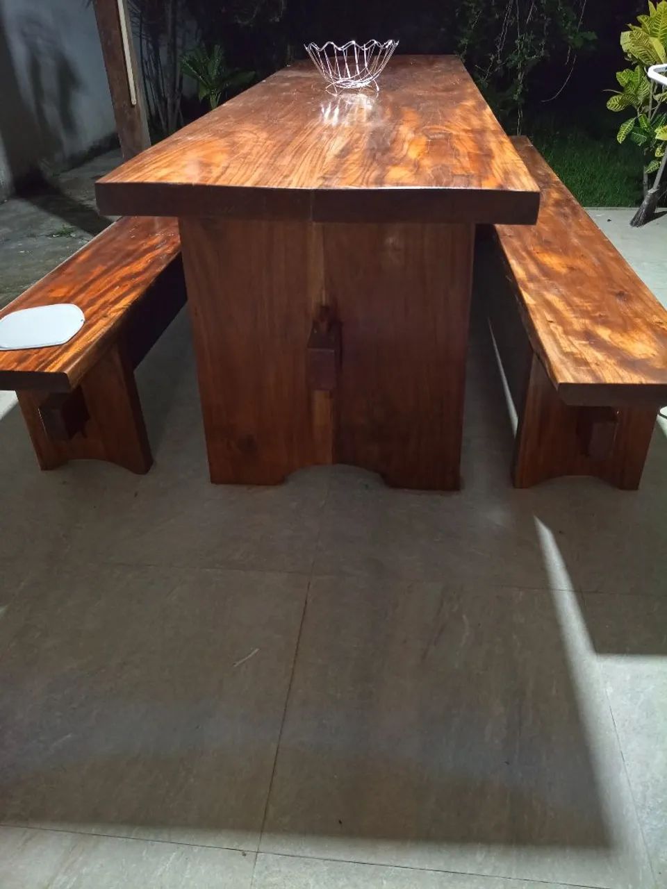 Vendo mesa de madeira maciça  - Foto 2
