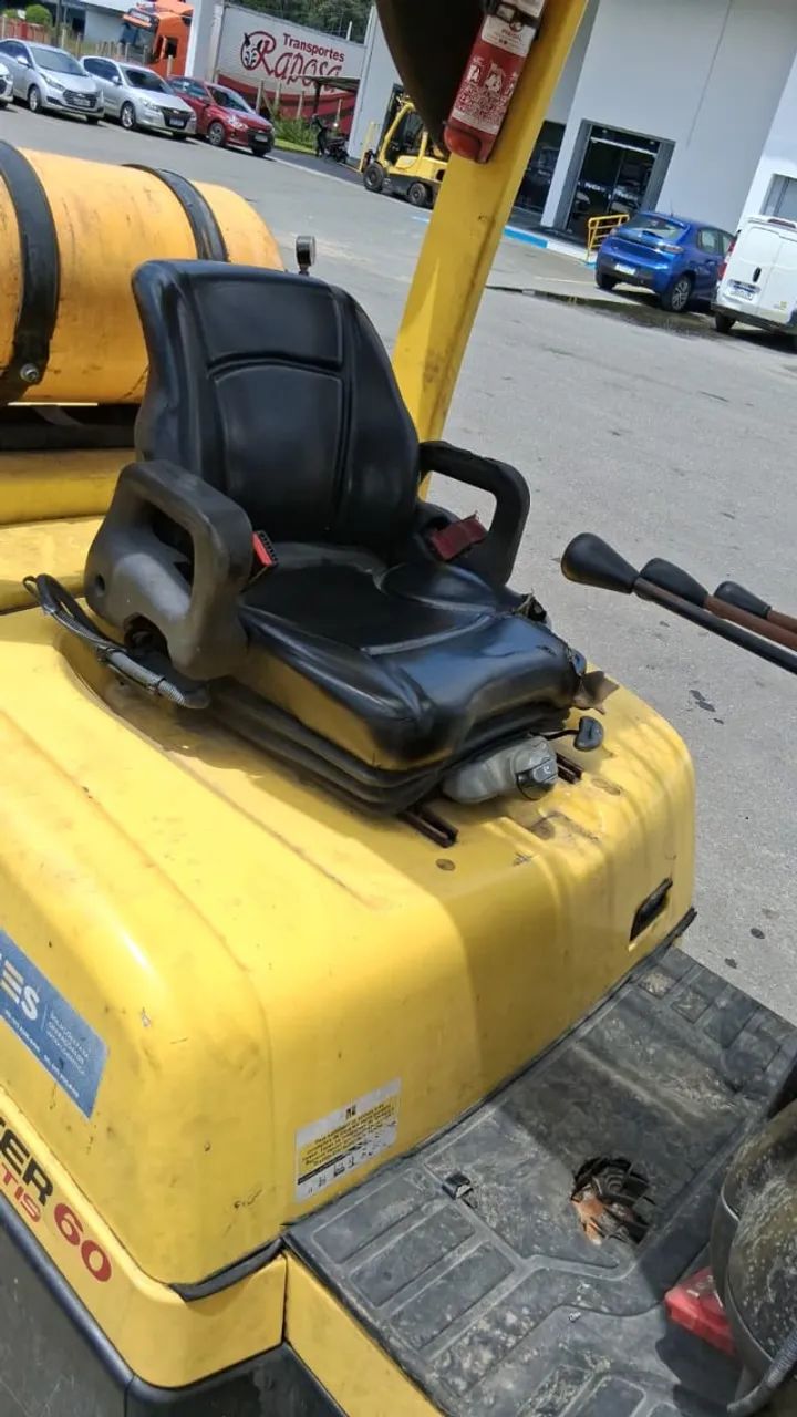 EMPILHADEIRA COMBUSTÃO - HYSTER - H60FT  - Foto 2