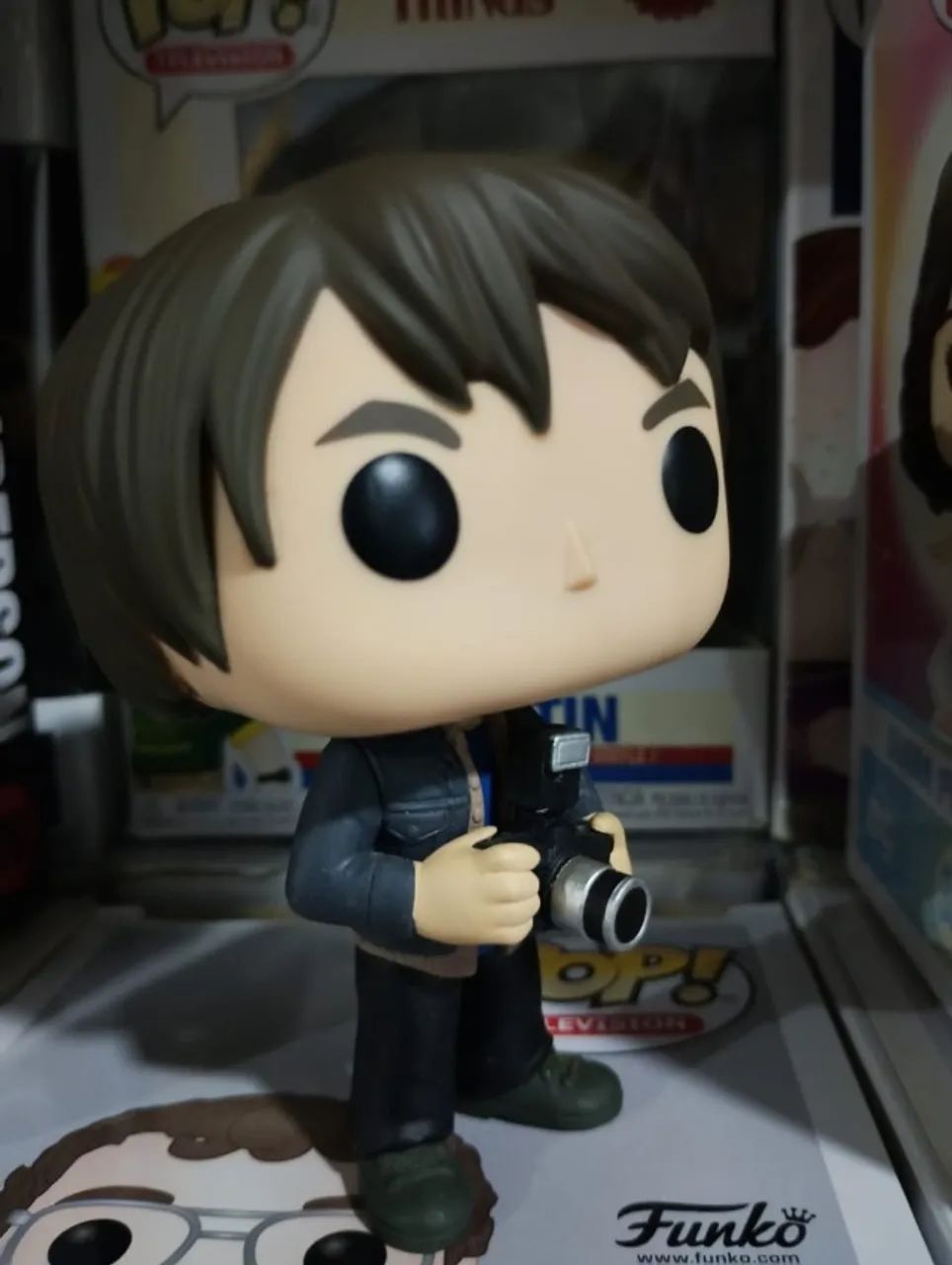 funko pop stranger things jonathan 513 sem caixa - Foto 3
