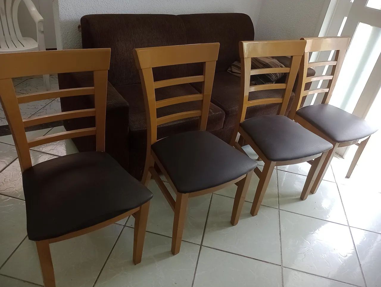 Mesa vidro e mármore 