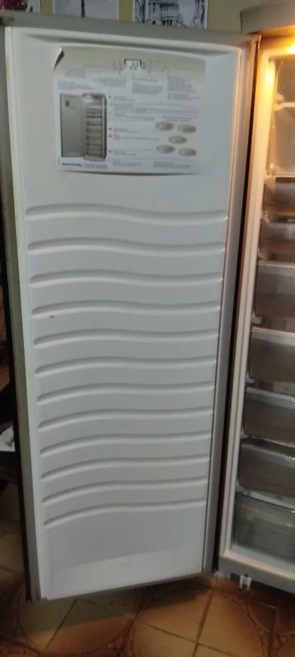 Freezer vertical funcionando perfeitamente  - Foto 4