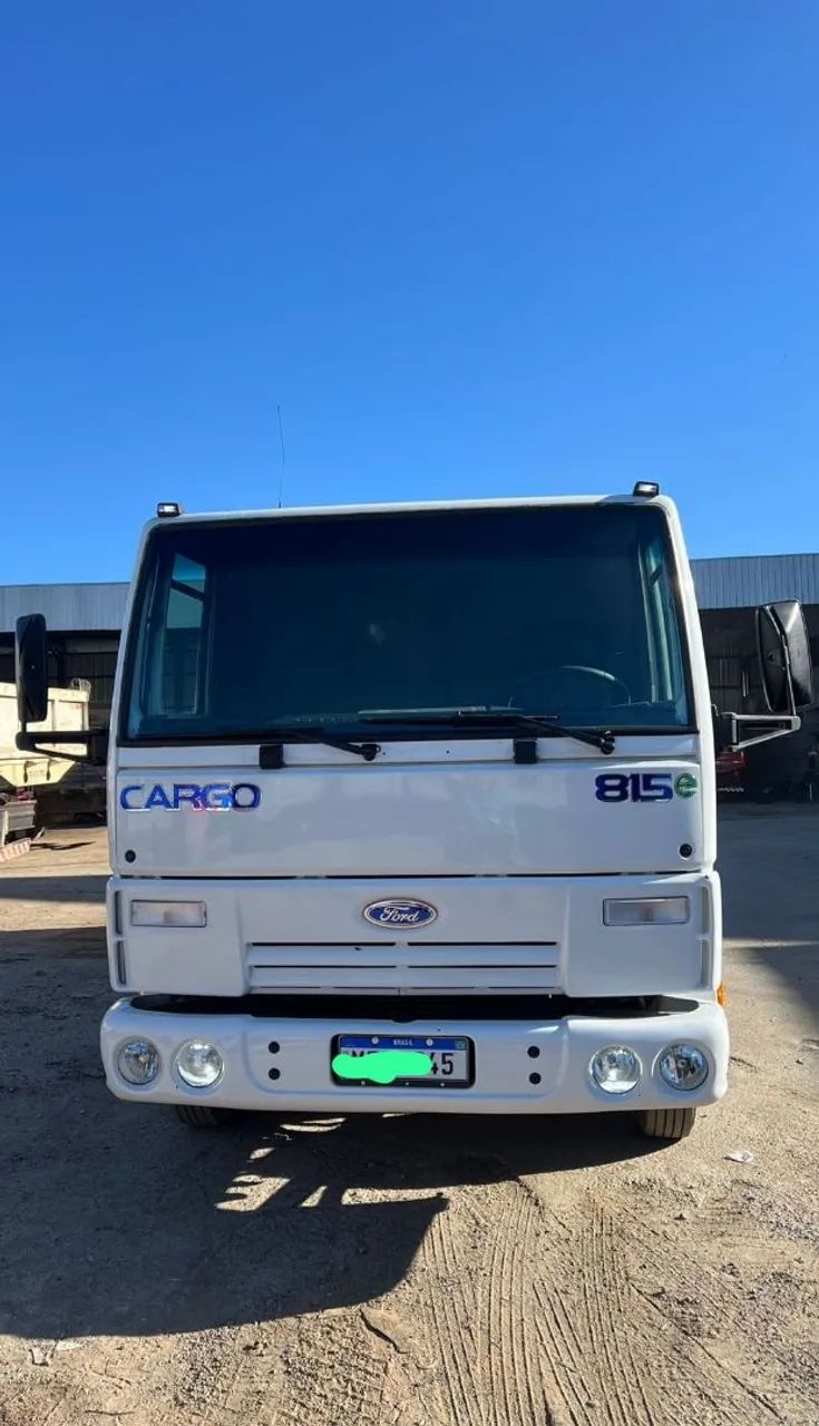 Ford cargo 815e 2009