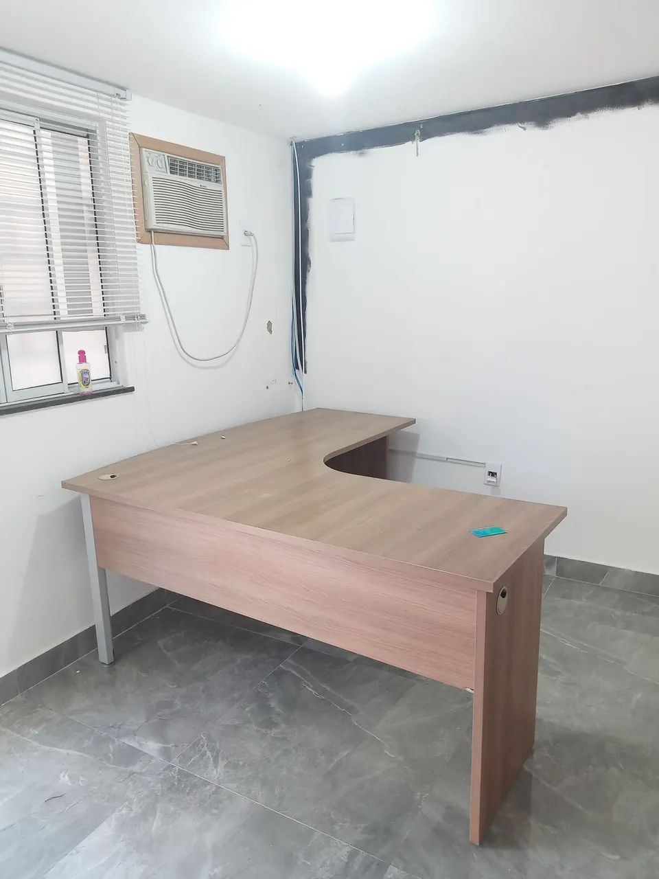 Mesa para escritório 165 por 165 nova