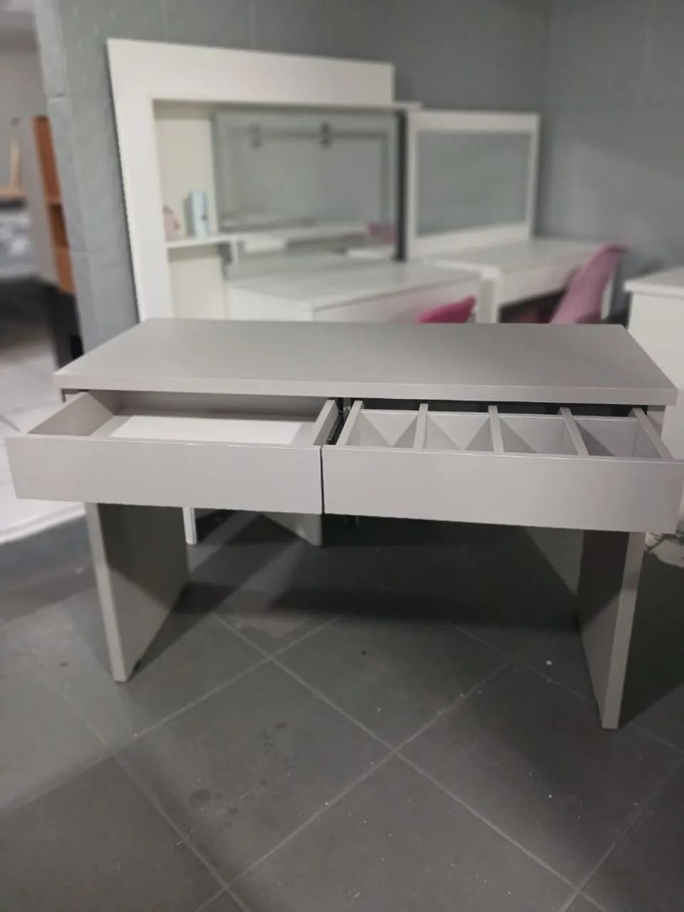Escrivaninha/Penteadeira Engrossada 1,20cm Cinza 