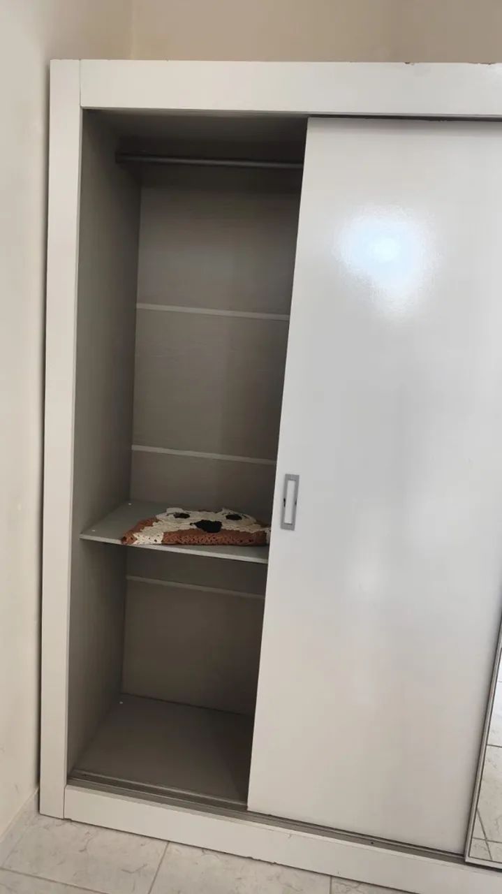 Kit Quarto Guarda-roupa + Mesa de Cabeceira + base cama box solteiro  - Foto 3