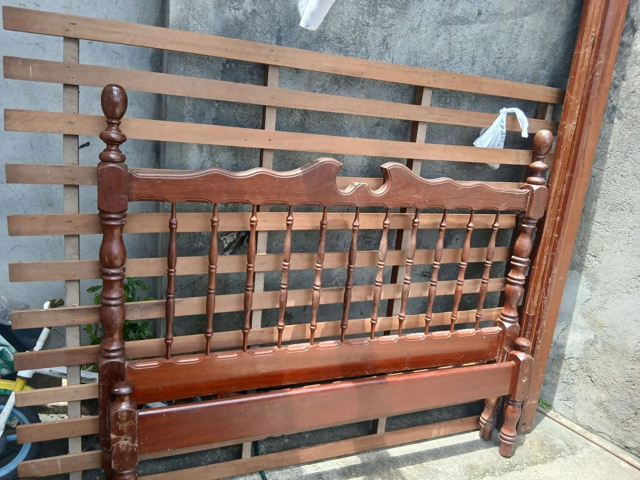 Vendo cama madeira maciça  - Foto 2