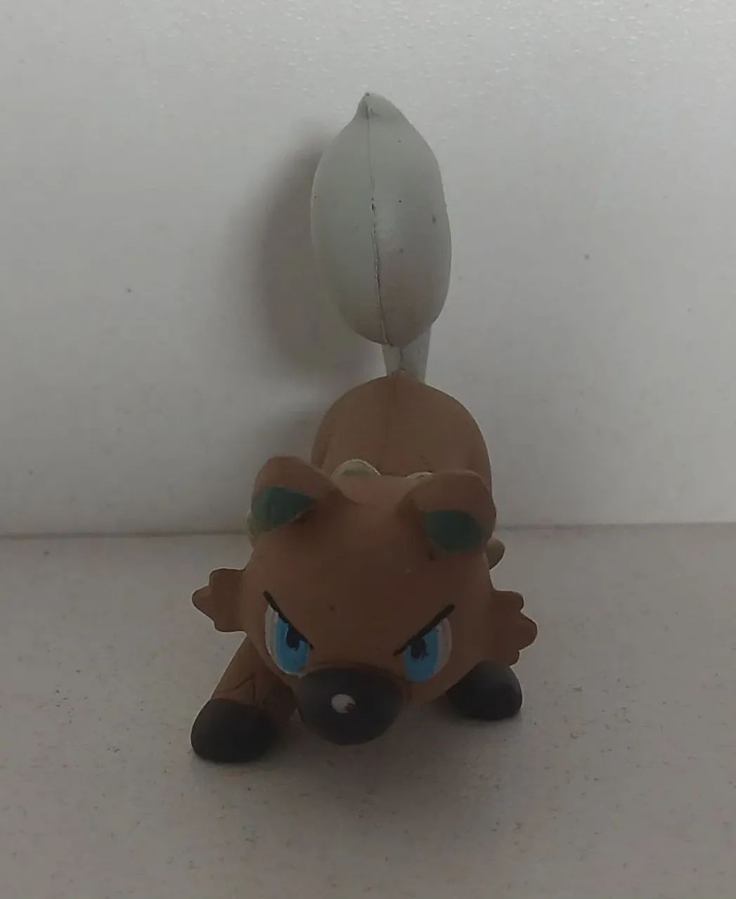 BONECO ACTION FIGURE MINIATURA POKEMON ROCKRUFF