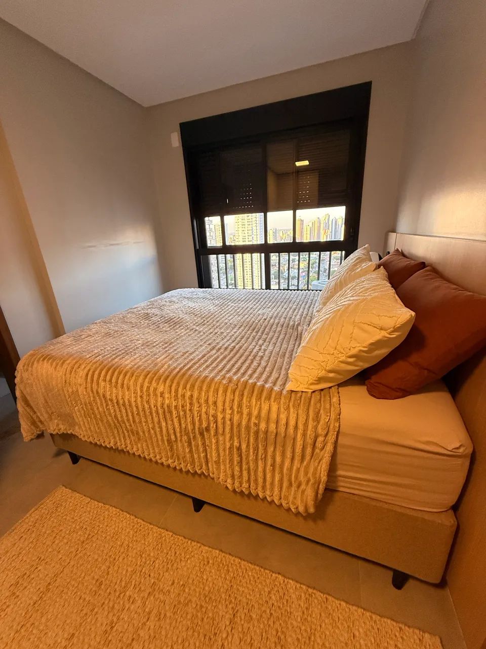 Cama Box Queen