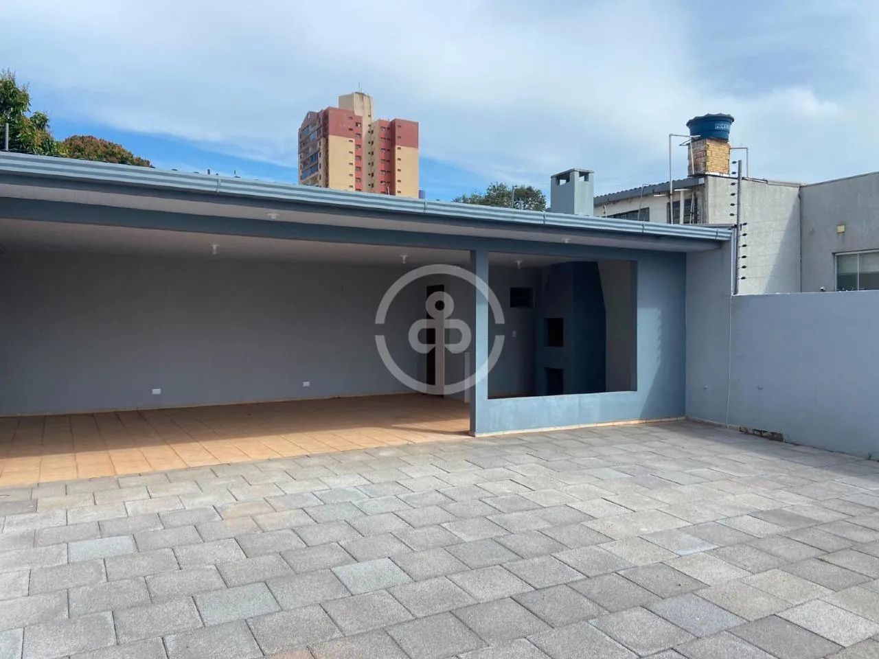 APARTAMENTO PARA ALUGAR SOBRE LOJA NO CENTRO - Foto 3