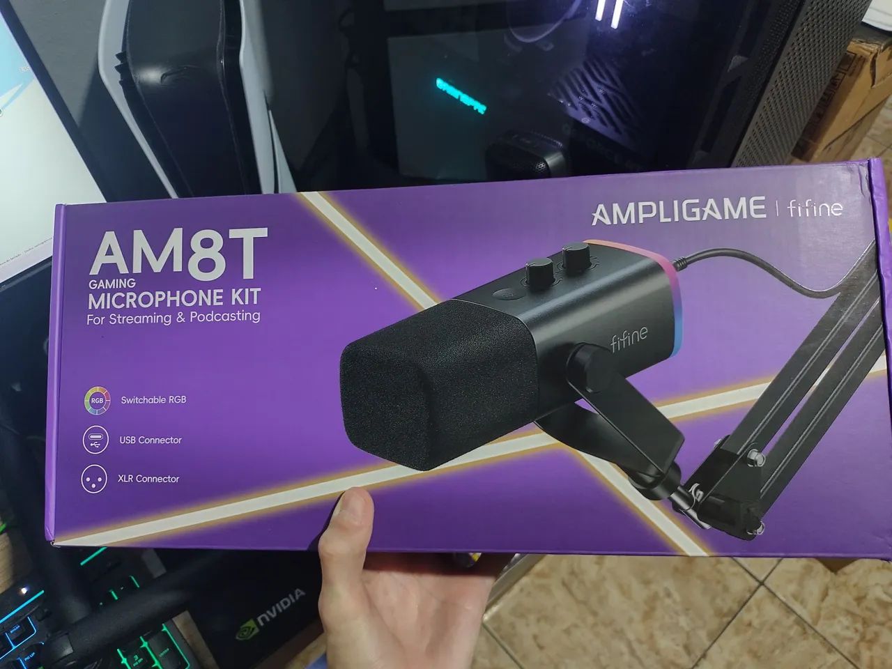 Kit microfone gamer RGB + suporte de mesa articulado 