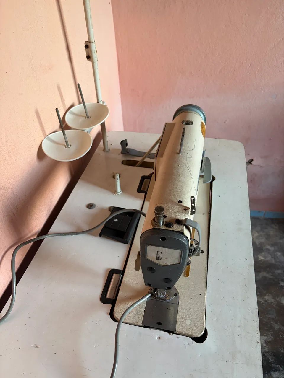 Máquina Reta Industrial C/ Mesa