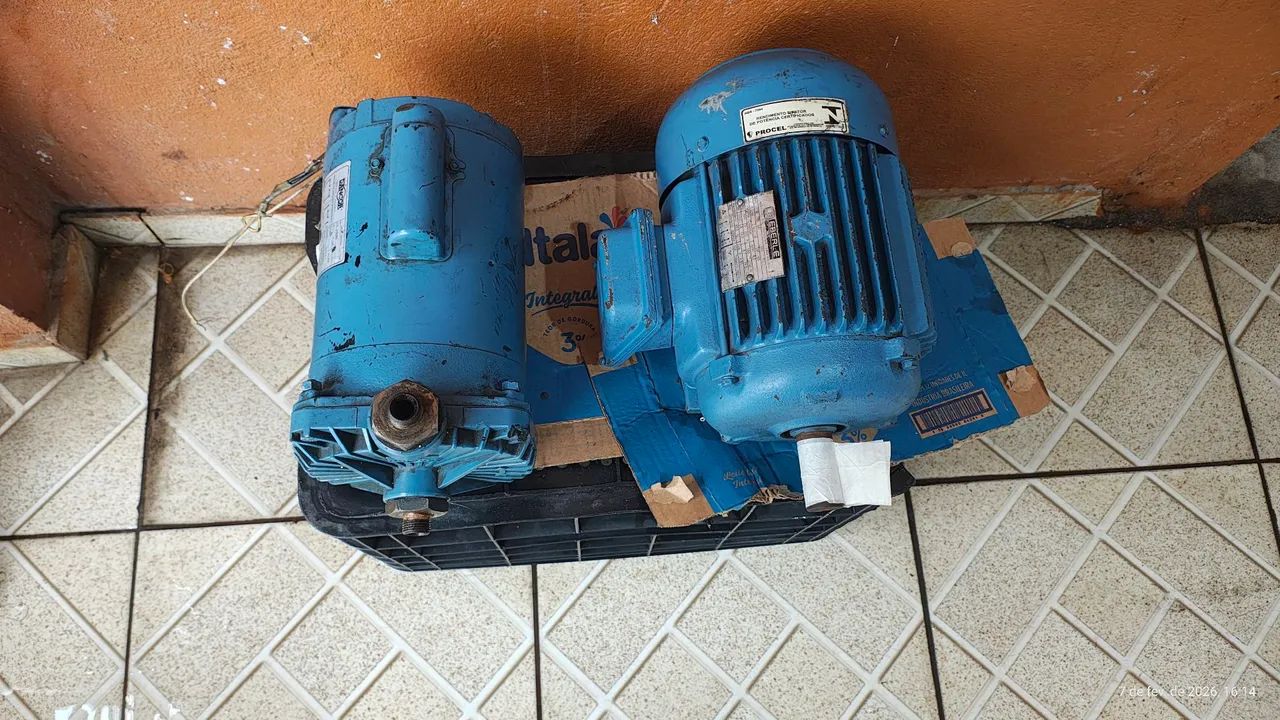 Vendo motor trifásico 220/380 semi novo, bomba hidráulica, 2 inversor de frequência zerado - Foto 6