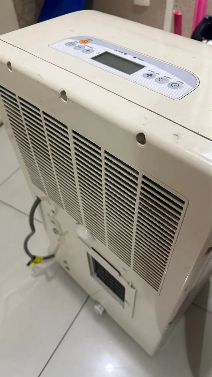 Ar-condicionado Portátil Komeco APC-09 QU - 9.000 BTUs