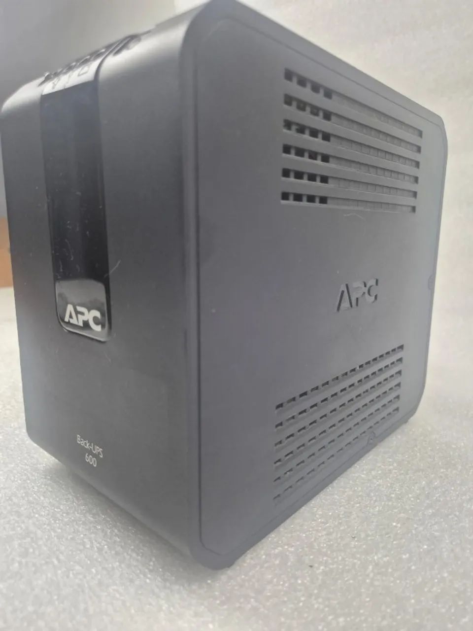 Nobreak APC Back Ups 600 - Foto 4