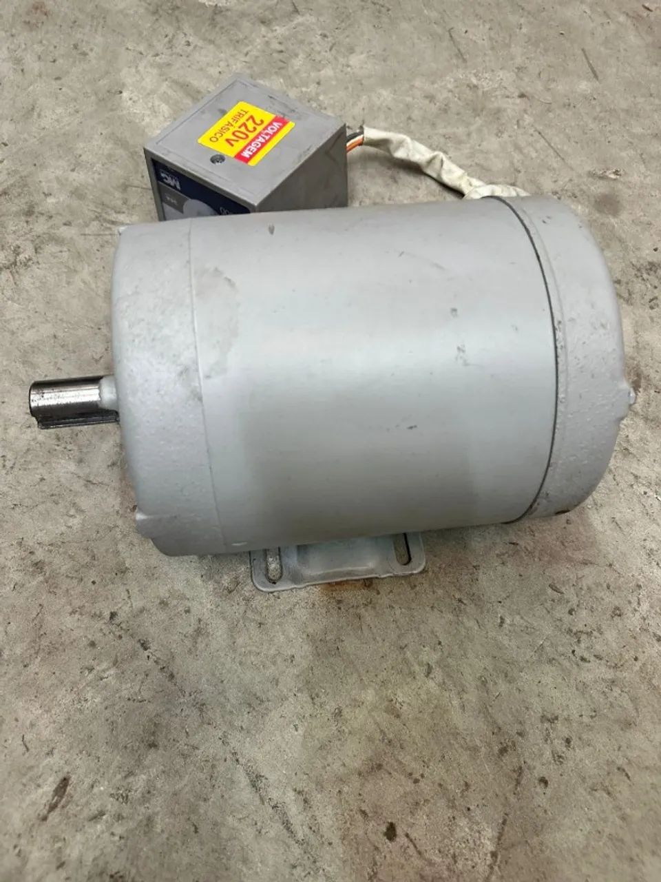 Motor Trifásico P/ Elevador Automotivo 4cv Weg Original Novo 220v/380v - Foto 3