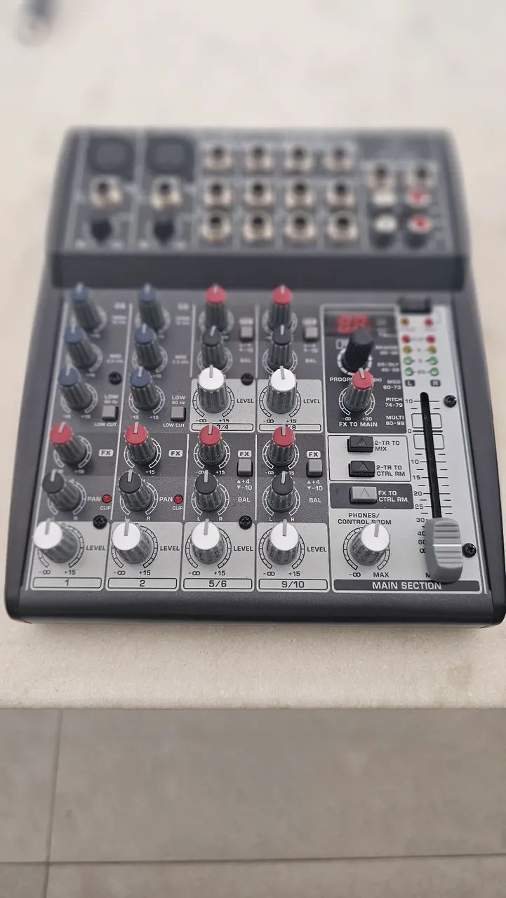 Mesa de som Behringer - Foto 2