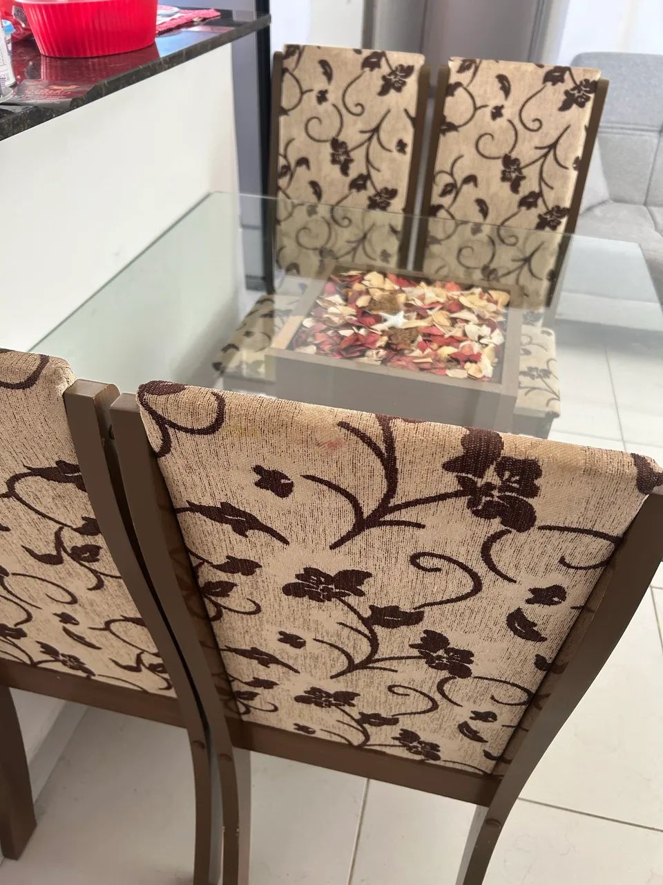 Vende- se uma mesa de 4 cadeiras.  - Foto 5