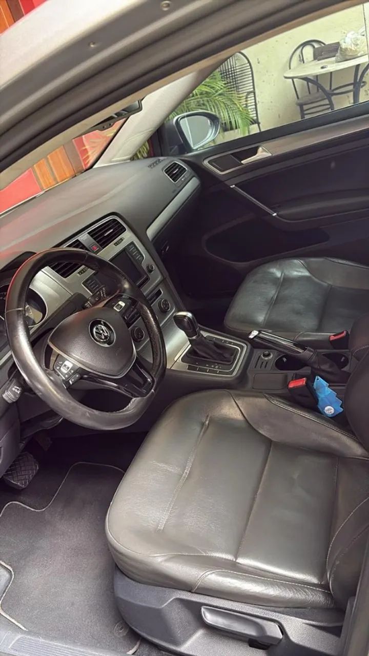 Volkswagen Golf Golf Comfortline 1.6 MSI Total Flex Aut. 2016