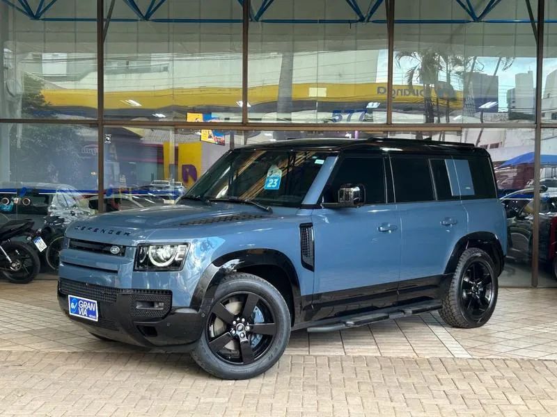 Land Rover Defender 2023