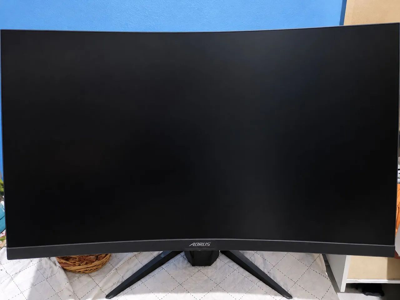 Monitor curvo aorus 27 - Foto 2