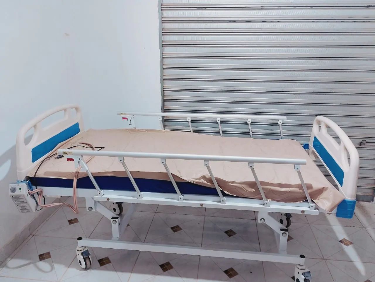 Cama Hospitalar com Colchão pneumático  - Foto 2