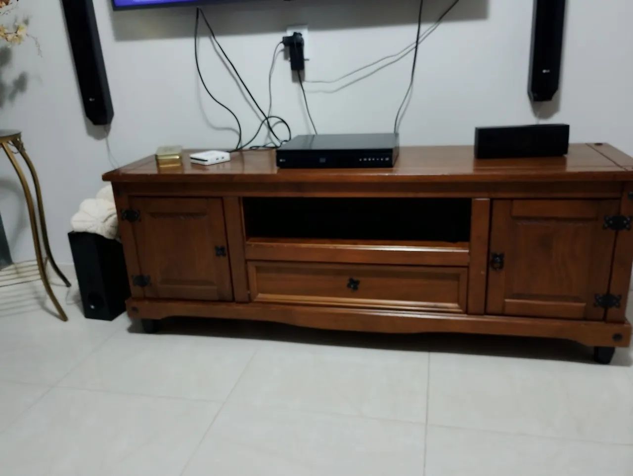 Vendo rack madeira maciça  - Foto 4