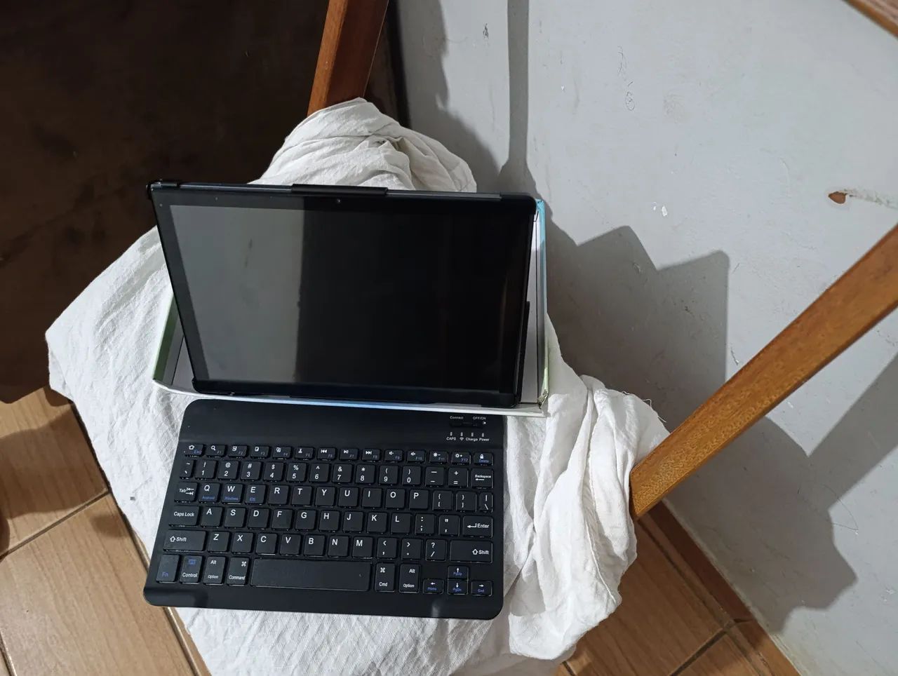 Tablet Easytech 10.1'' c/ Teclado Bluetooth e Mouse - NOVO na Caixa! - Foto 4
