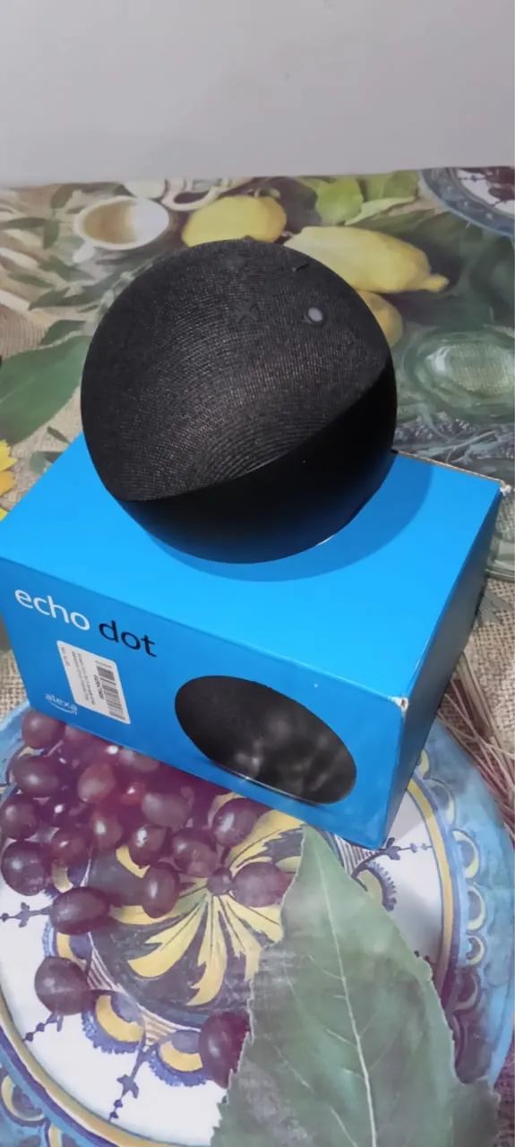 Vende-se Alexa nova na caixa com garantia de fábrica e estendida 