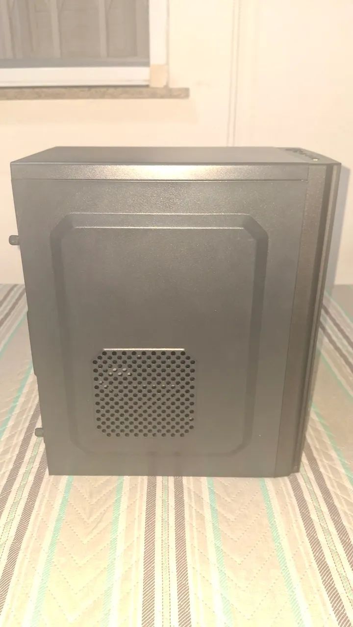 Gabinete de PC com ventoinha