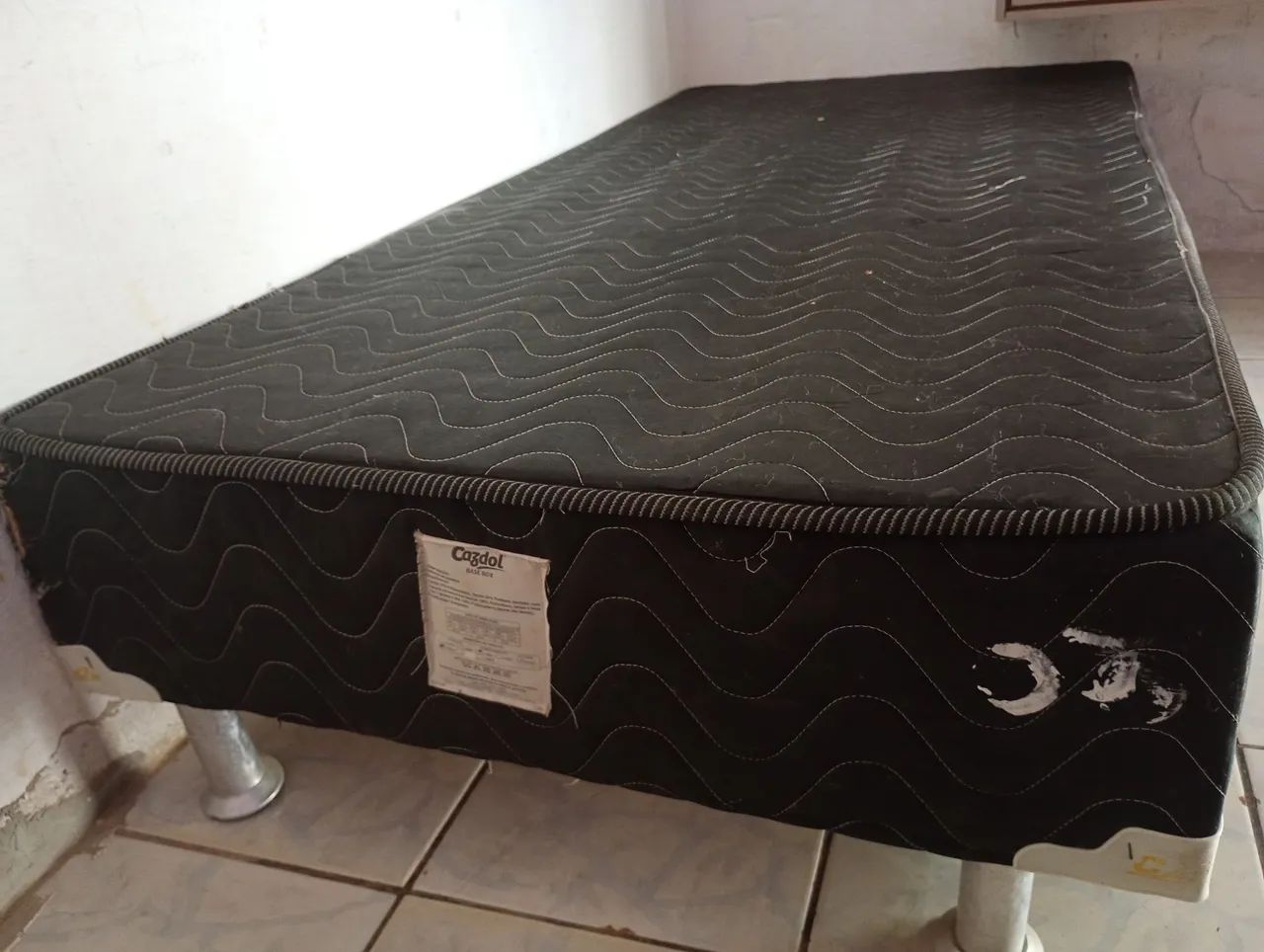 Base de cama box solteiro seminovo  - Foto 3
