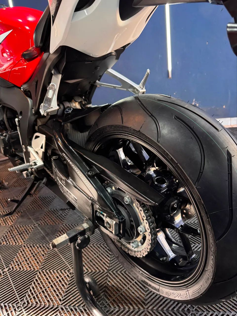 Cbr 1000rr fireblade  - Foto 4