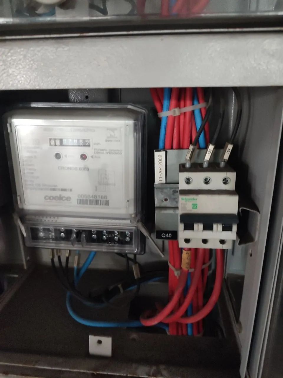 Eletricista residencial e predial  - Foto 3