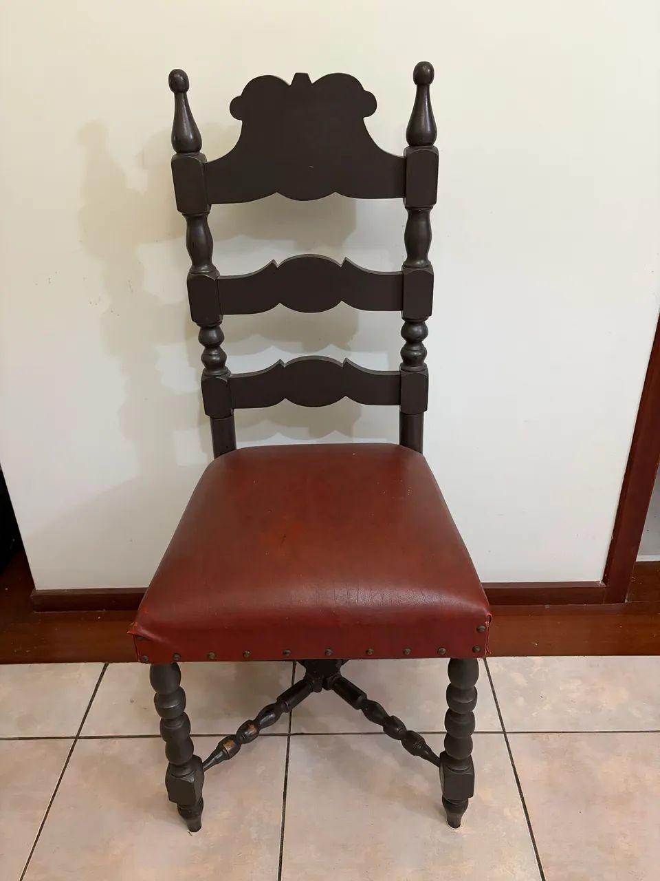 Conjunto 6 cadeiras madeira maciça - estilo colonial