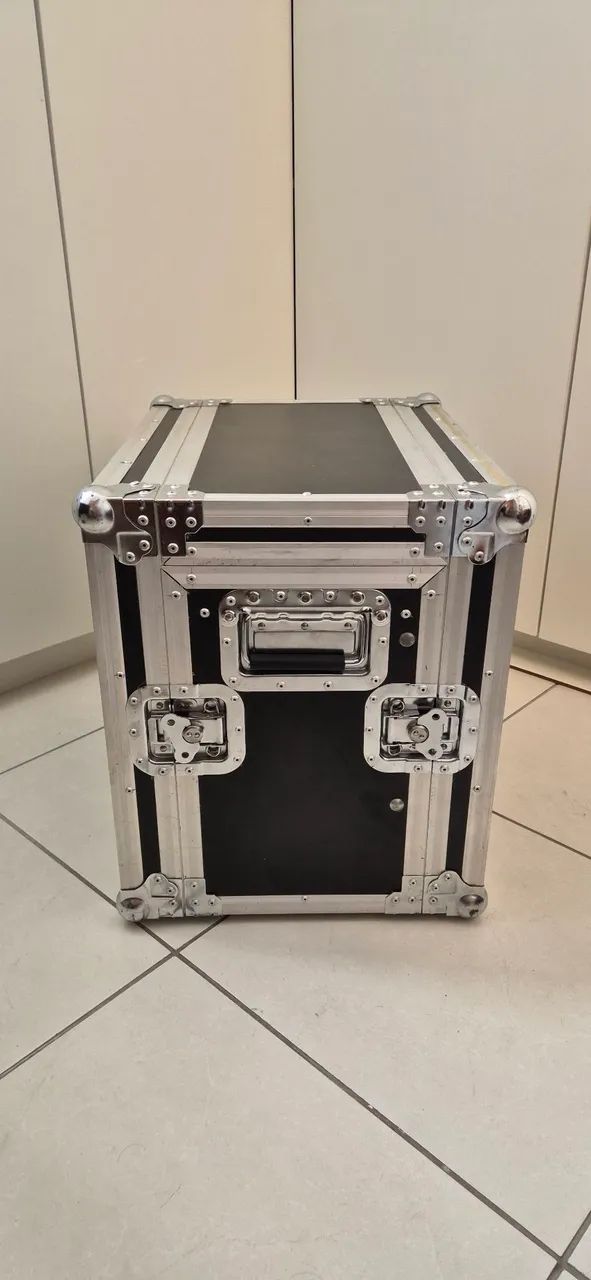 Mixer Digitall Behringer XR18 com Case, Régua de energia e Roteador. - Foto 5