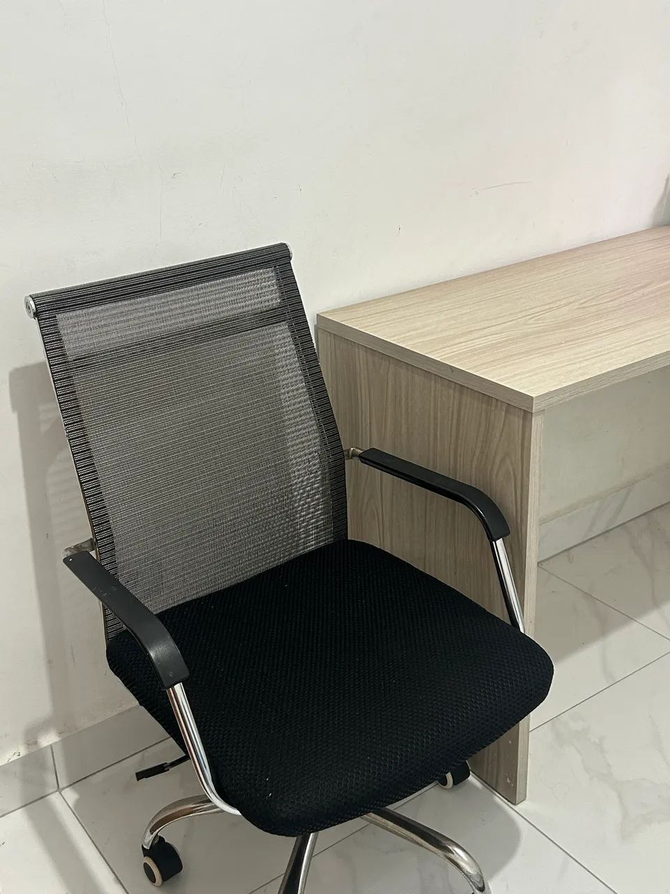 Mesa computado com cadeira  - Foto 2