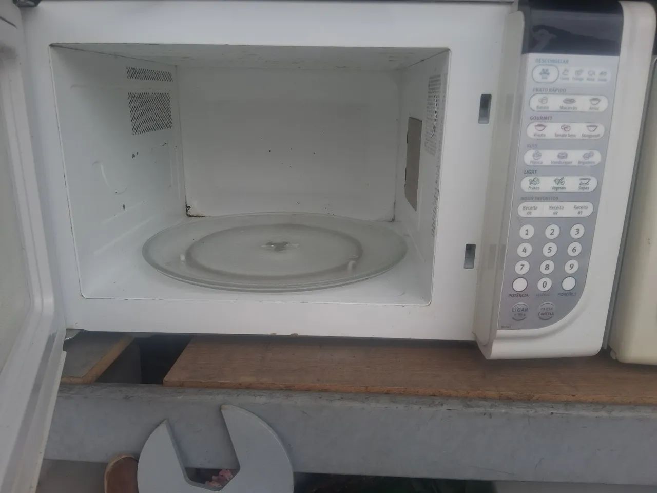 Microondas Electrolux 31 litros com garantia  - Foto 3