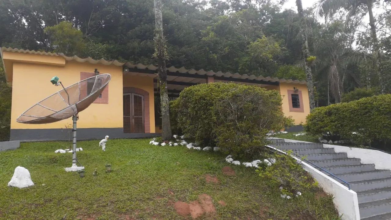 Chácara com 24.500 m2 com 04 casas - Itapecirica da Serra - 50 KM S.P. - Foto 4