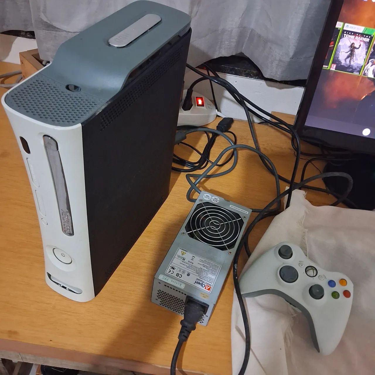 Xbox360 fat personalizado desbloqueado rgh3 30 jogos no hd - 1 controle 